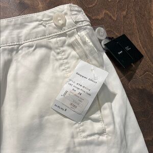 Dwp White Skipper Shorts